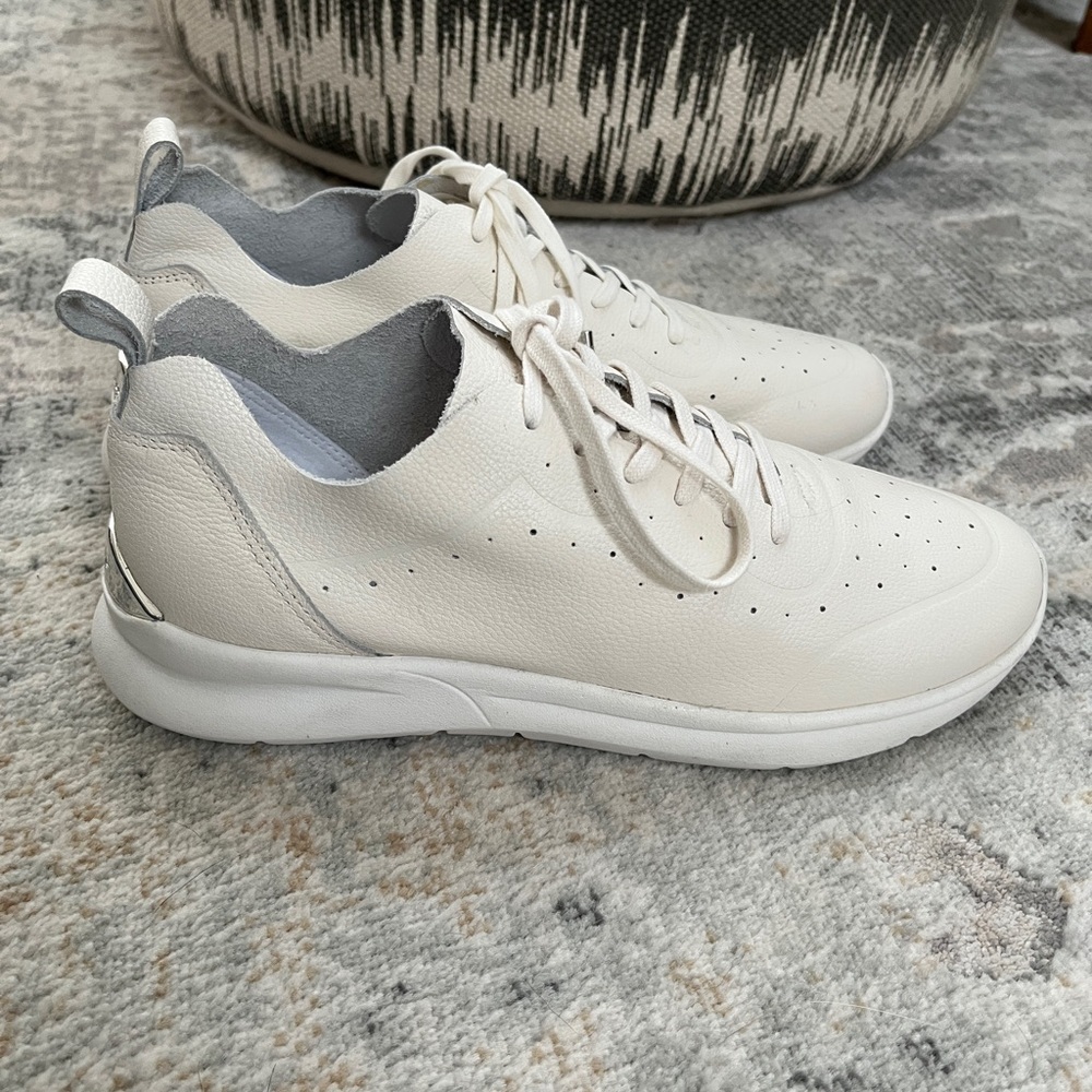 DUNE LONDON Elis Ecru Trainers Silver Metallic Accents Perforated Sporty Modern